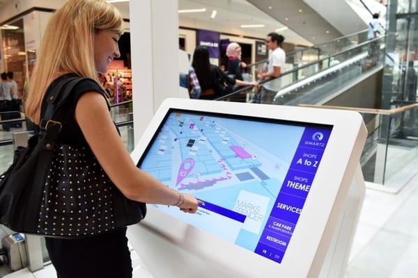 Digital wayfinding signage